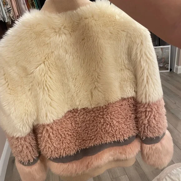 John + Jenn xs shearling coat/ bomber vibe. - Picture 3 of 5